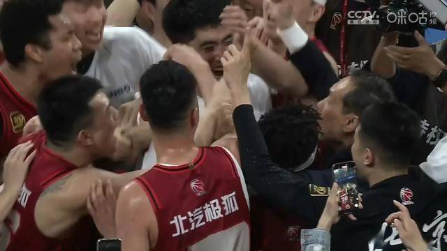 南美球队实力展现，横扫对手取胜的简单介绍