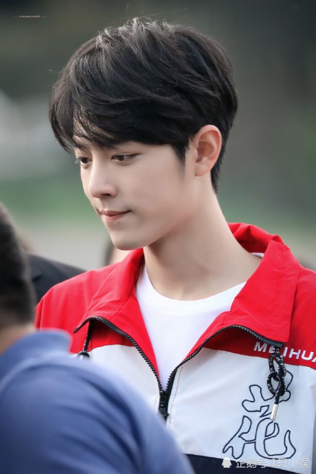 -这场比赛太燃爆！DonavanMutin强势回归季后赛周末之战，粉丝泪目！_好像也没那么热血沸腾最后比赛英文插曲